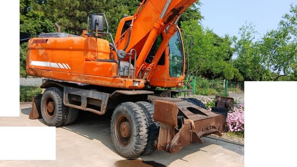 Doosan DX 210 W Wielgraafmachines