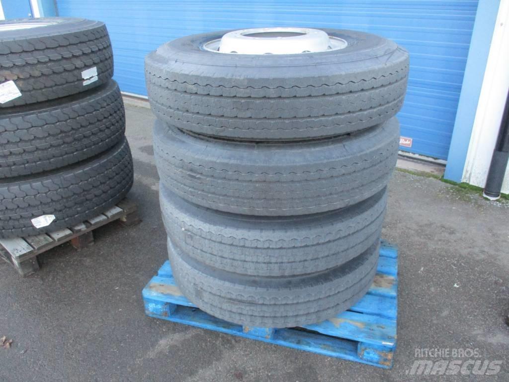 Michelin XZA 12x22,5 Banden, wielen en velgen