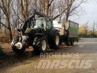 Valtra T 214 D Tractoren