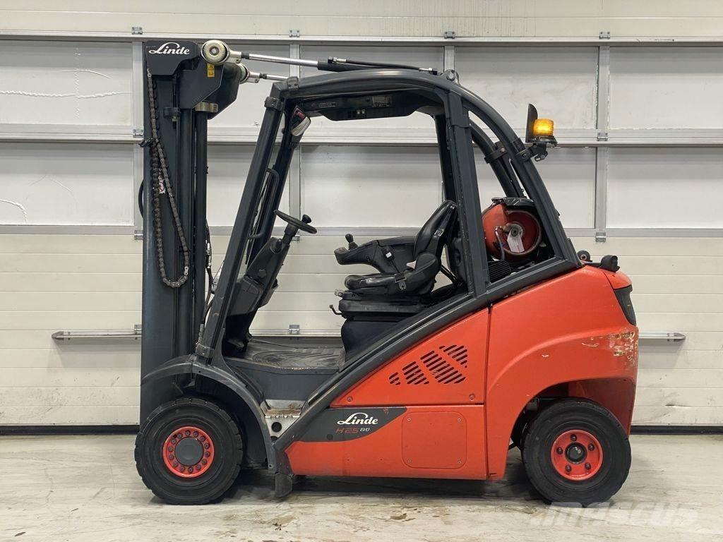 Linde H25T-02 LPG heftrucks