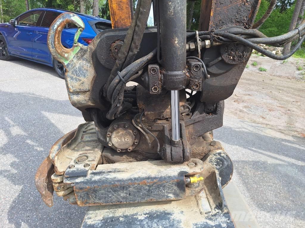 JCB JZ 140 LC Rupsgraafmachines