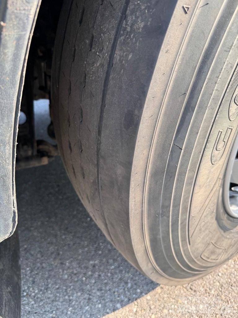 MAN TGS 35.440 Vlakke laadvloer met kraan