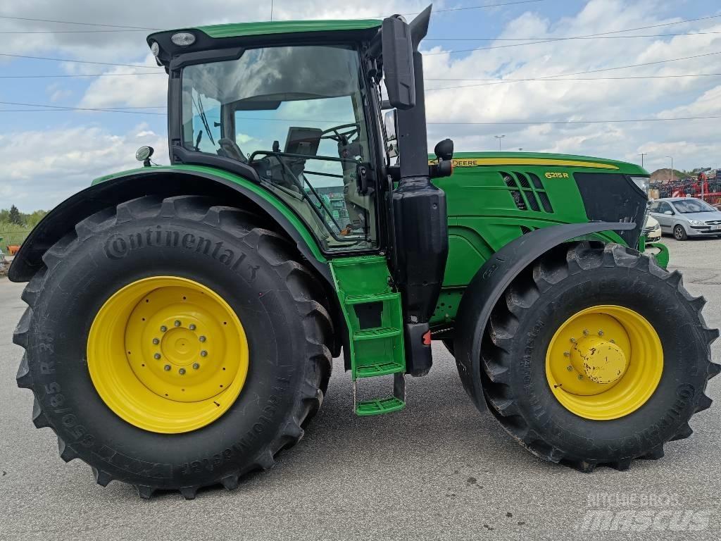 John Deere 6215 R Tractoren