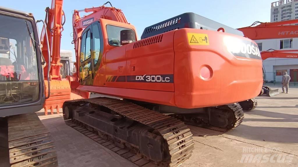 Doosan DX 300 LC Rupsgraafmachines