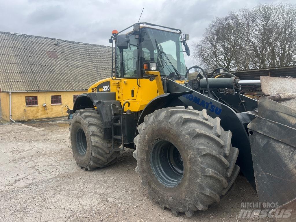 Komatsu WA 320-5 Wielladers
