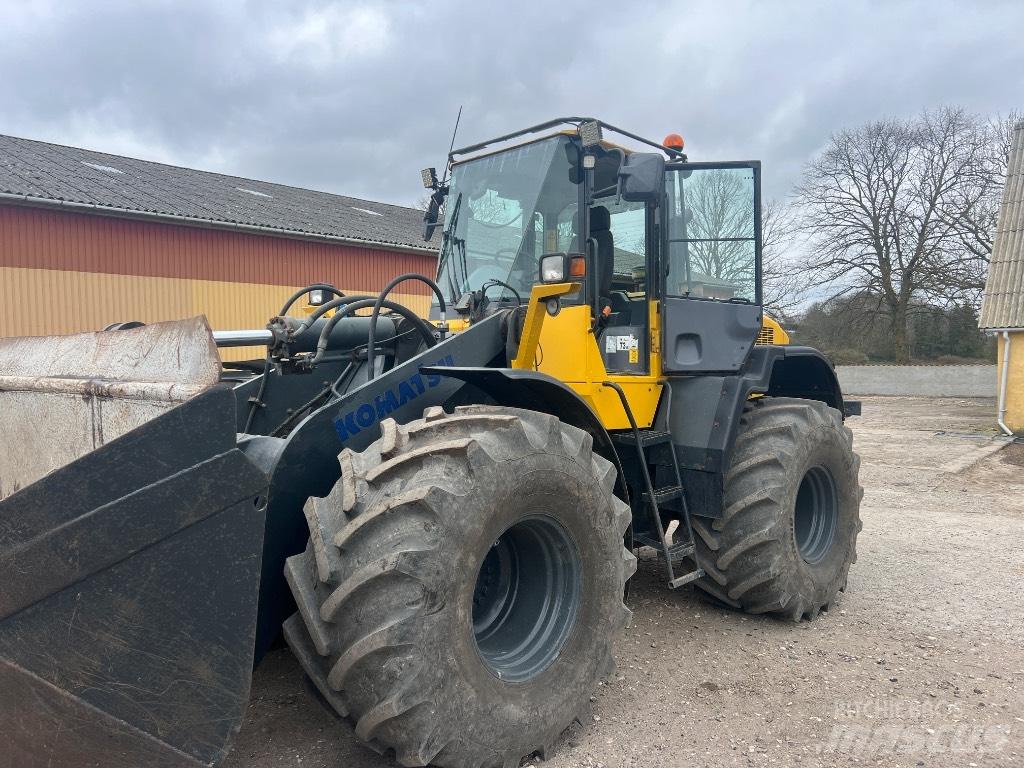 Komatsu WA 320-5 Wielladers