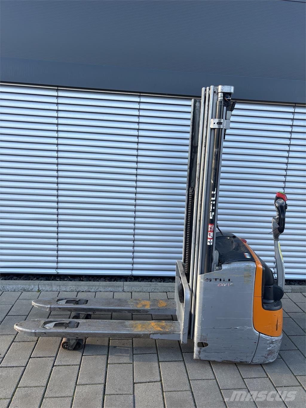 Still EXV 12i Zelfrijdende stapelaars