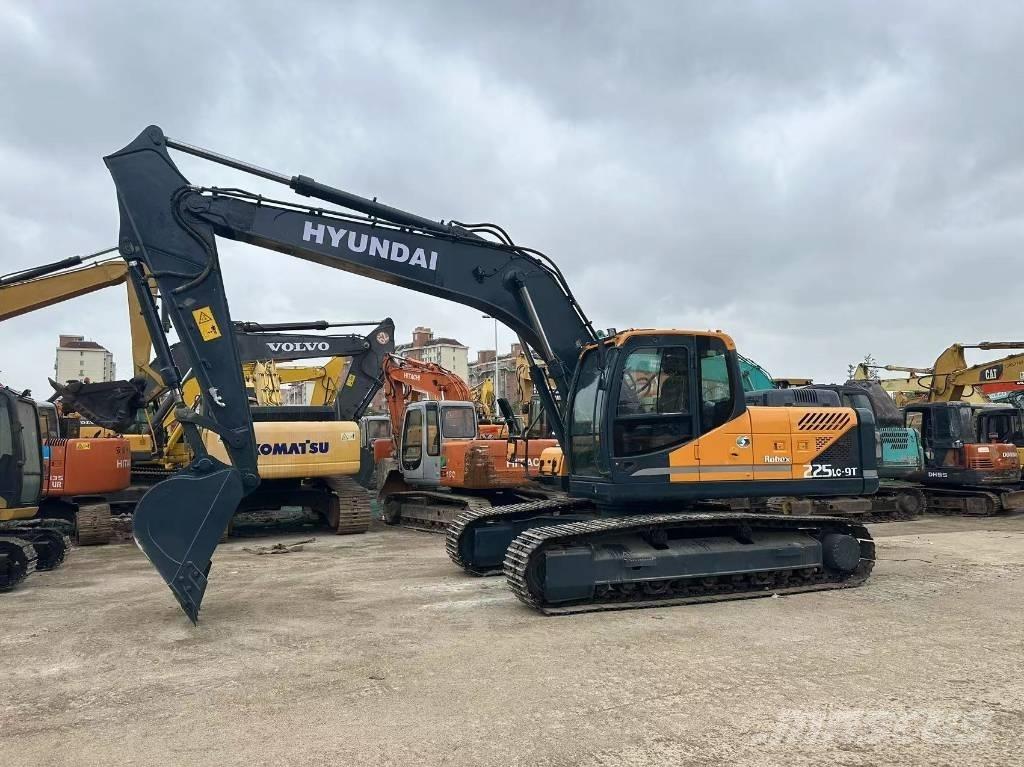 Hyundai 225 LC-9T Rupsgraafmachines