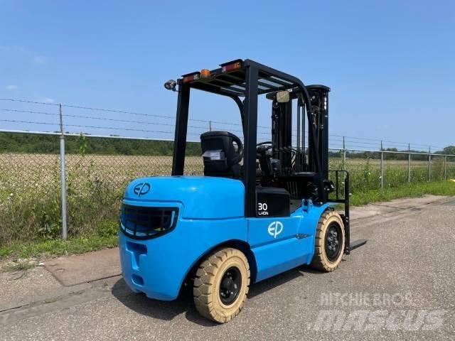 EP EFL302 | 3T | LI-ION Elektrische heftrucks