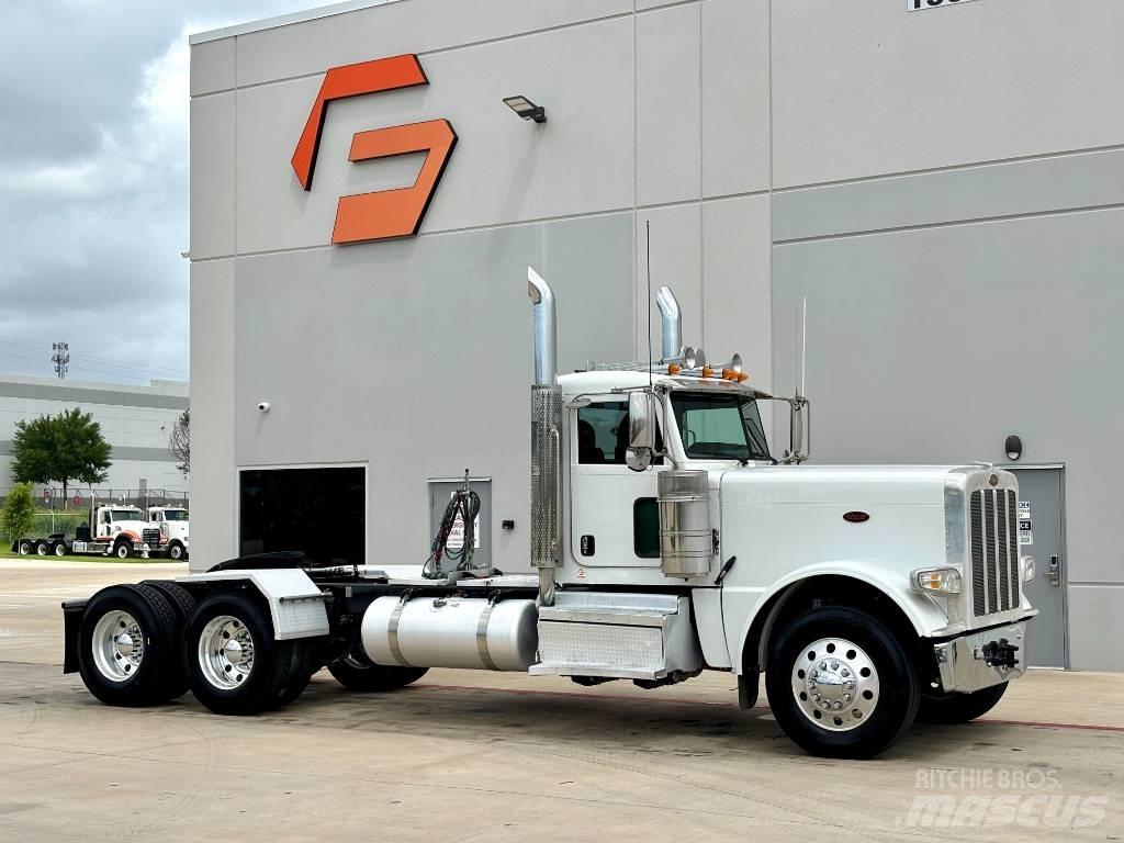 Peterbilt 389 Trekkers
