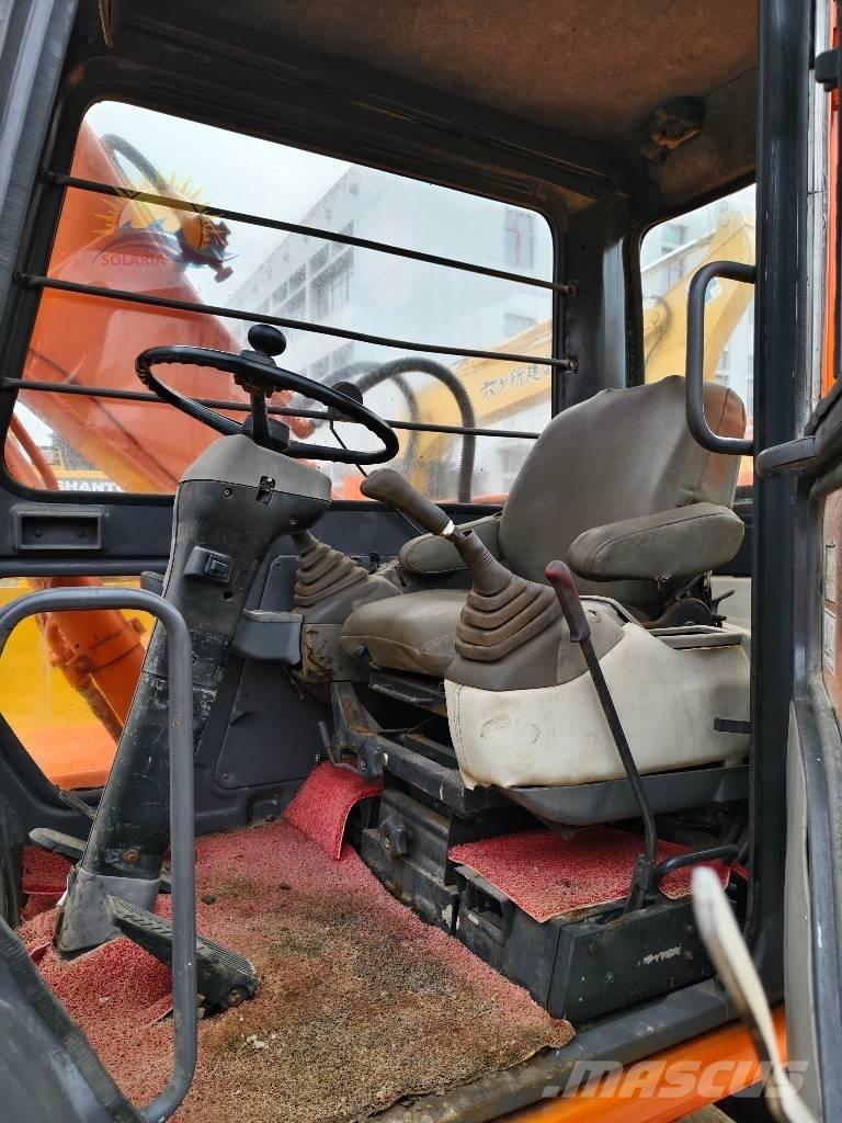 Hitachi EX 100 W D Wielgraafmachines