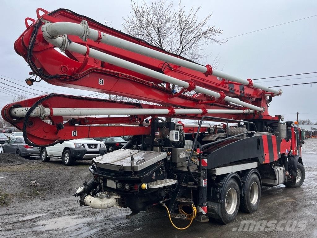 Liebherr 37XXT-Z4 Betonpomptrucks