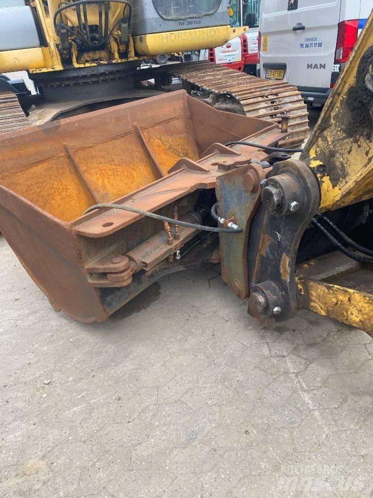 New Holland E 265 Rupsgraafmachines
