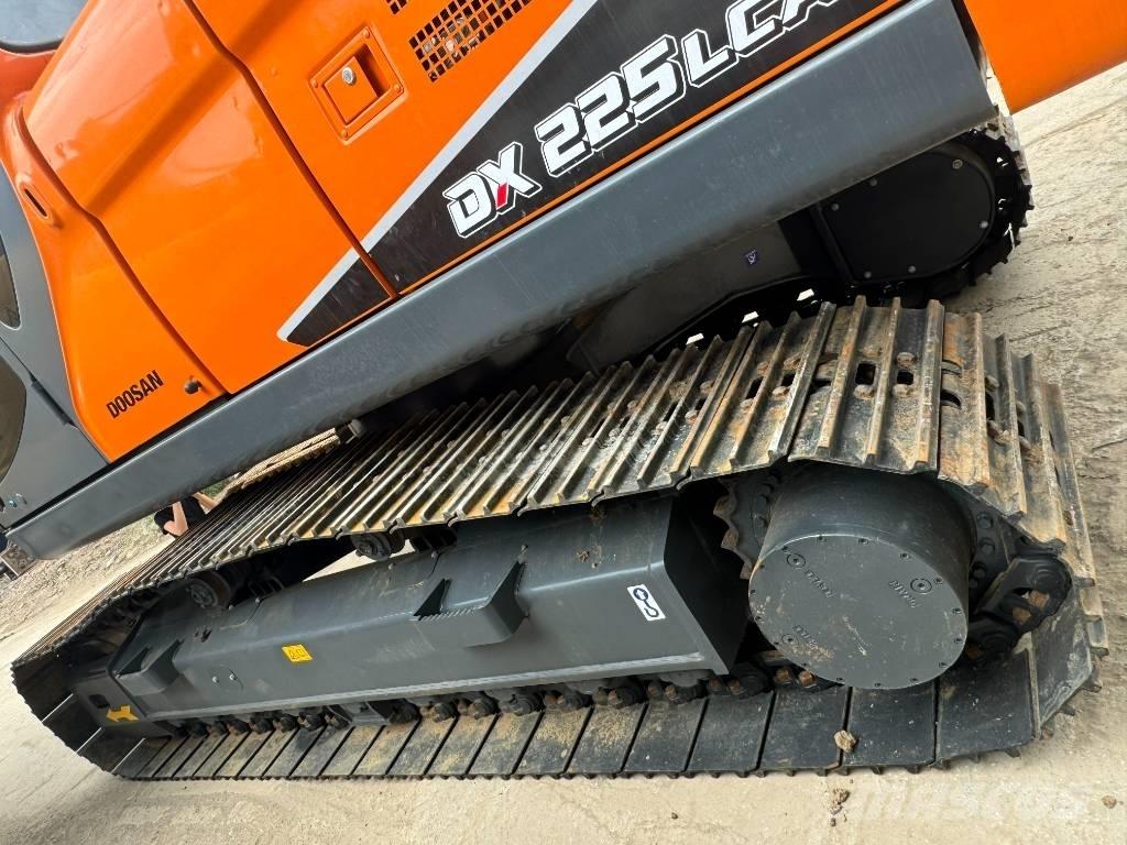 Doosan DX 225 LCA Midigraafmachines 7t - 12t