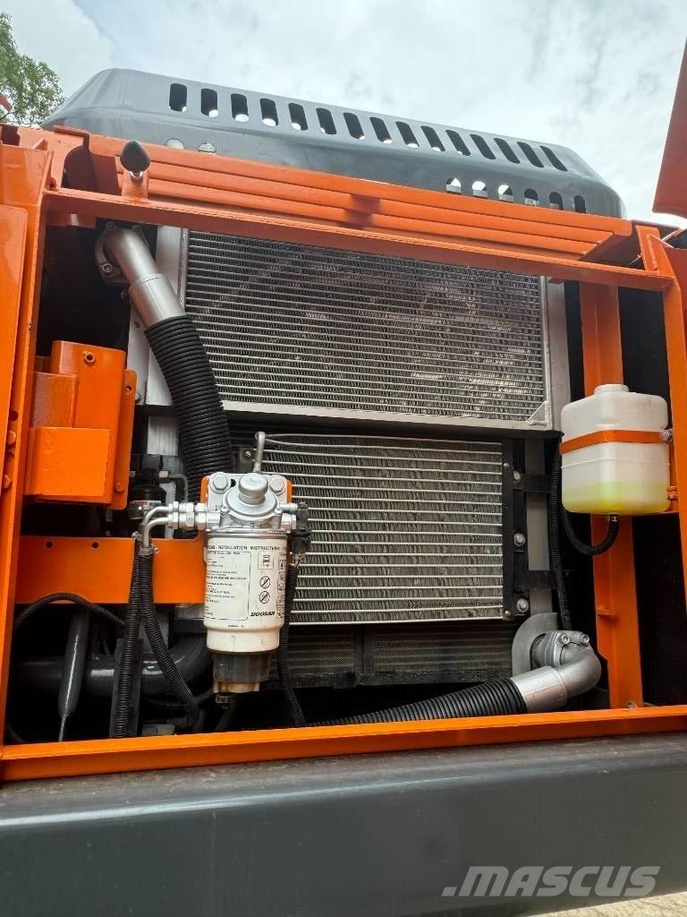 Doosan DX 225 LCA Midigraafmachines 7t - 12t