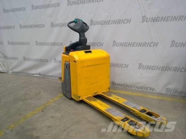 Jungheinrich ERE 225 Pallettruck met meerij platform