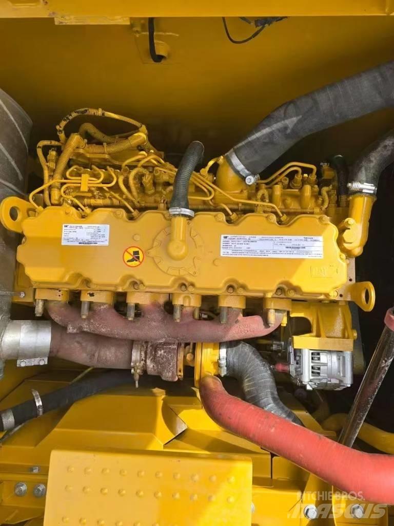 CAT 320 Rupsgraafmachines