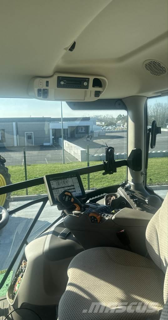 John Deere 6250R Tractoren