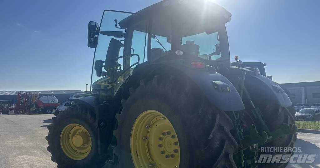 John Deere 6250R Tractoren