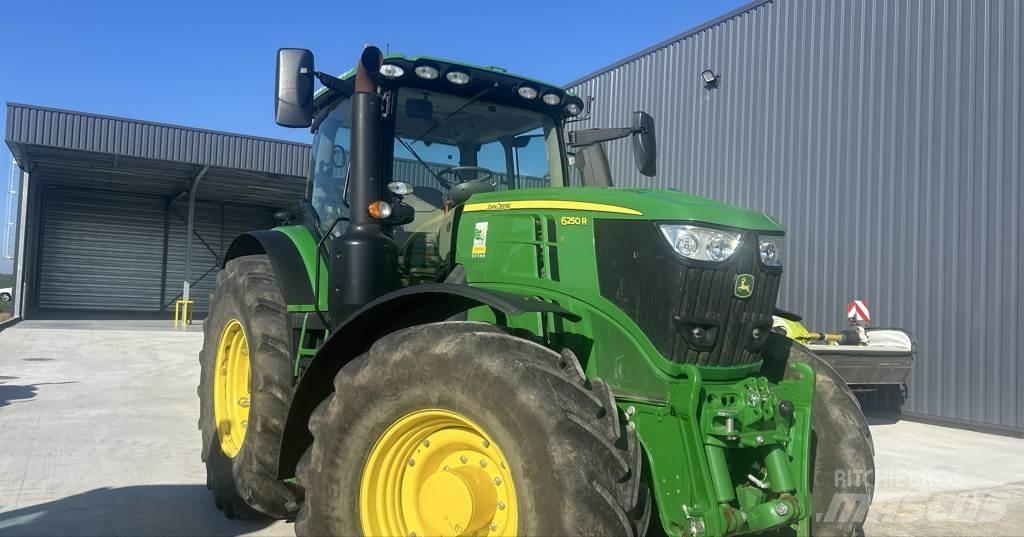 John Deere 6250R Tractoren