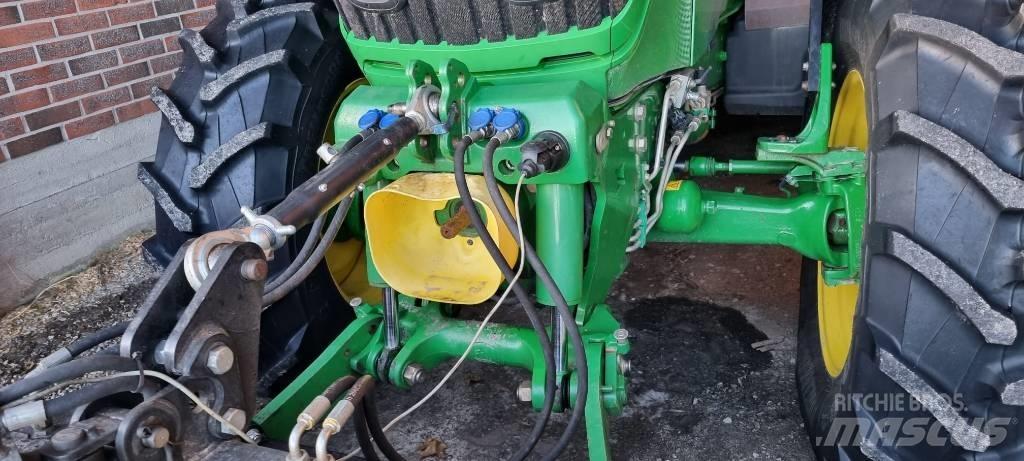 John Deere 6125 R Tractoren
