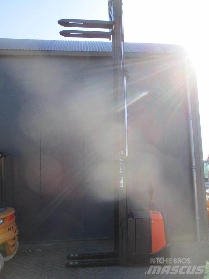 BT SPE 160L Meeloop stapelaar