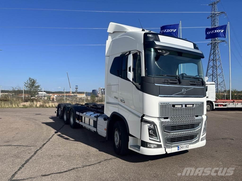 Volvo FH Chassis met cabine