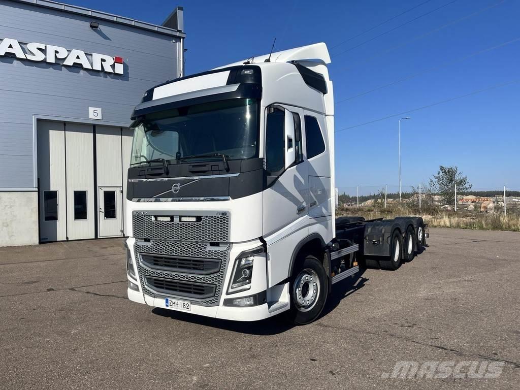 Volvo FH Chassis met cabine