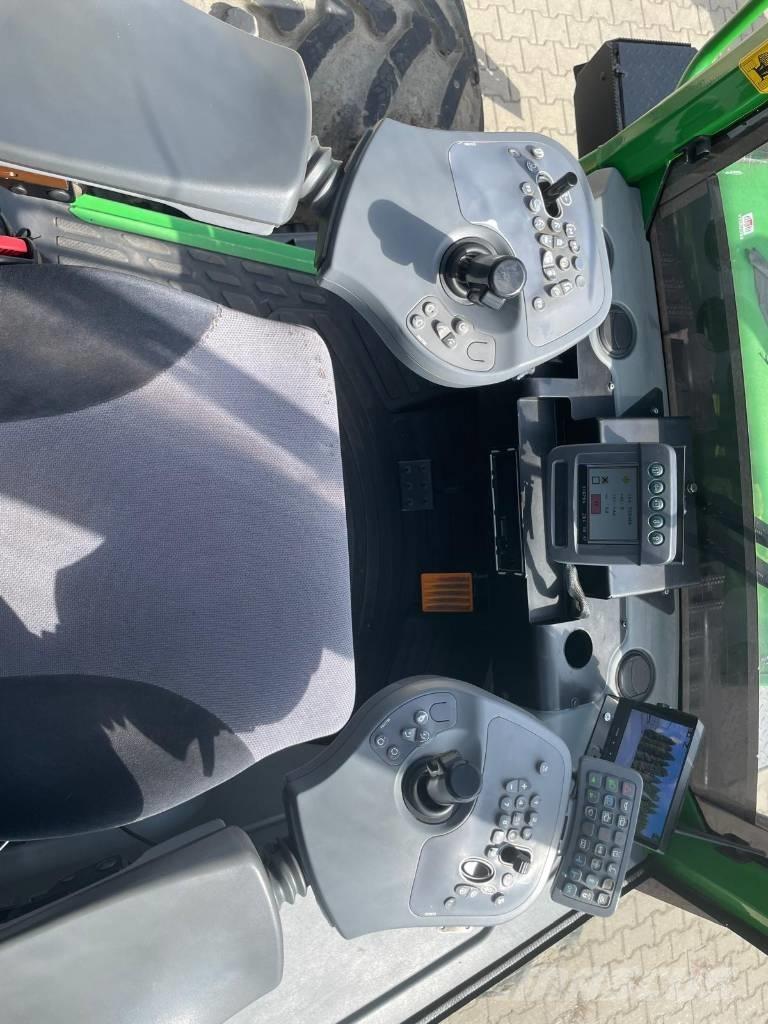 John Deere 1210 E Uitrijwagens