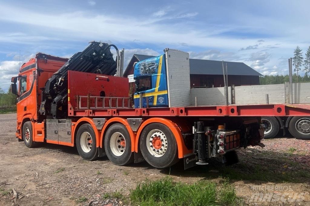 Scania R 500 Vlakke laadvloer met kraan
