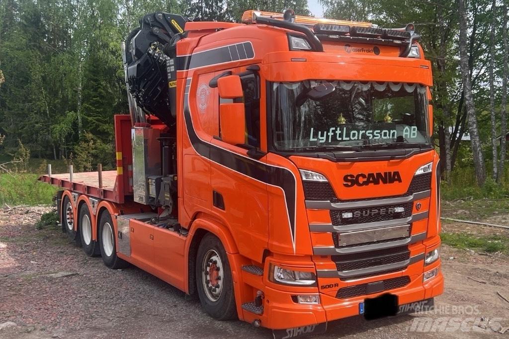Scania R 500 Vlakke laadvloer met kraan