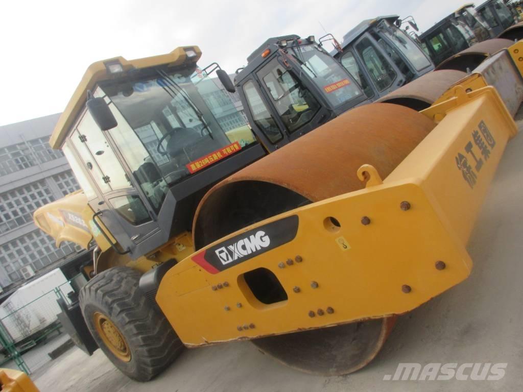 XCMG XS 263 J Trilrolwalsen