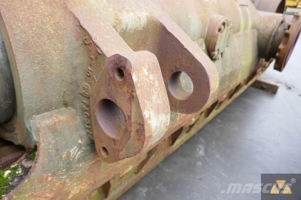 CAT 9W-0558 Banden, wielen en velgen