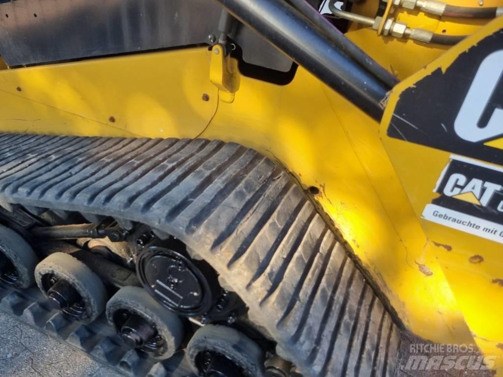CAT 257 D Schrankladers