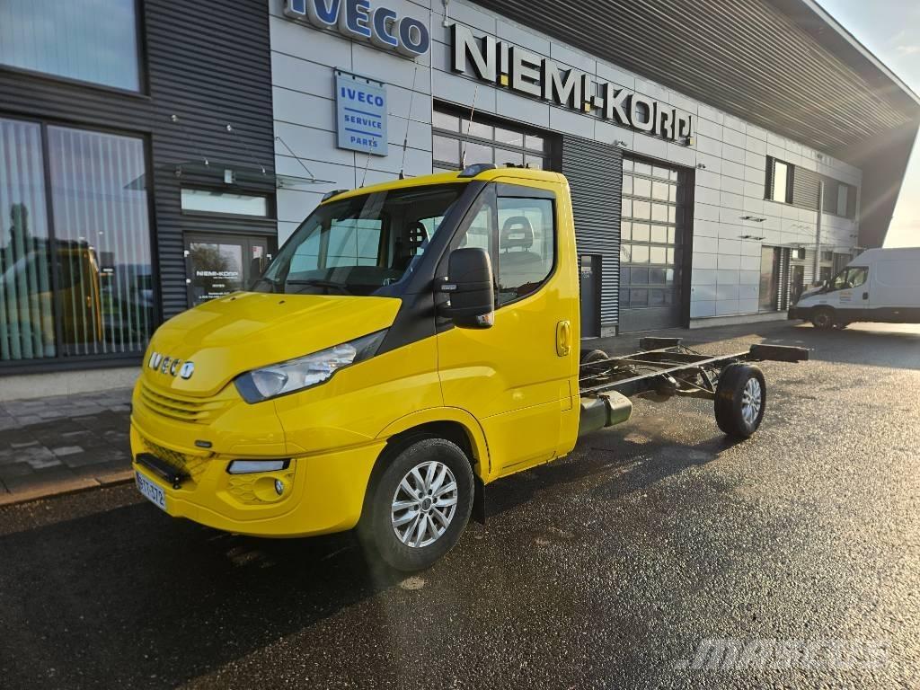 Iveco 35S18 Gesloten opbouw