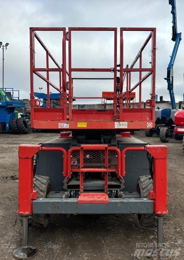 SkyJack SJ 6832 RT Schaarhoogwerkers