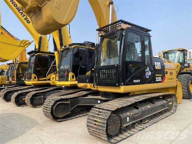CAT 323 D L Rupsgraafmachines