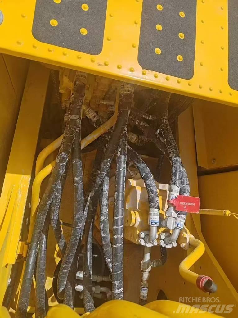 Komatsu 200-8 Rupsgraafmachines