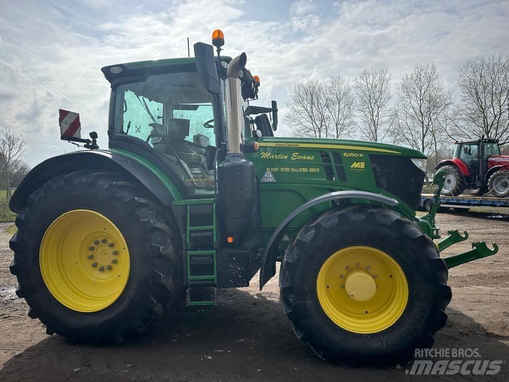 John Deere 6250 R Tractoren