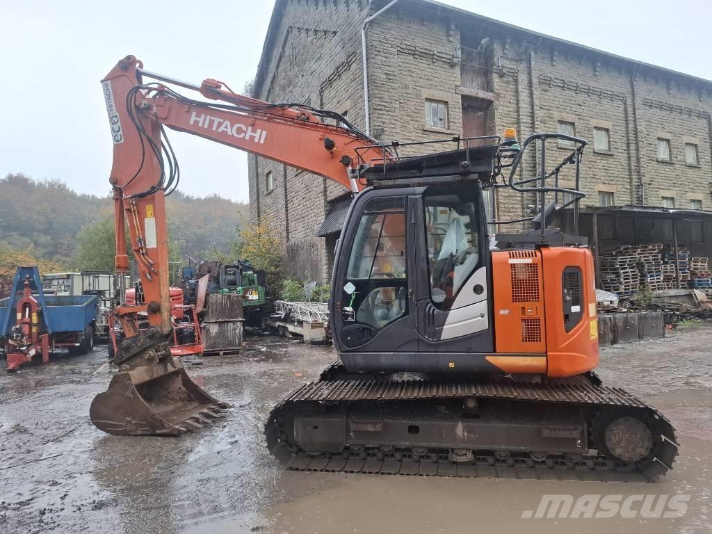 Hitachi ZX 135 US-6 Rupsgraafmachines