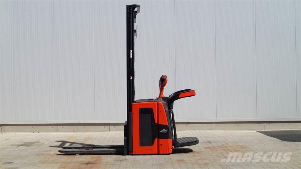 Linde L16APi Meeloop stapelaar