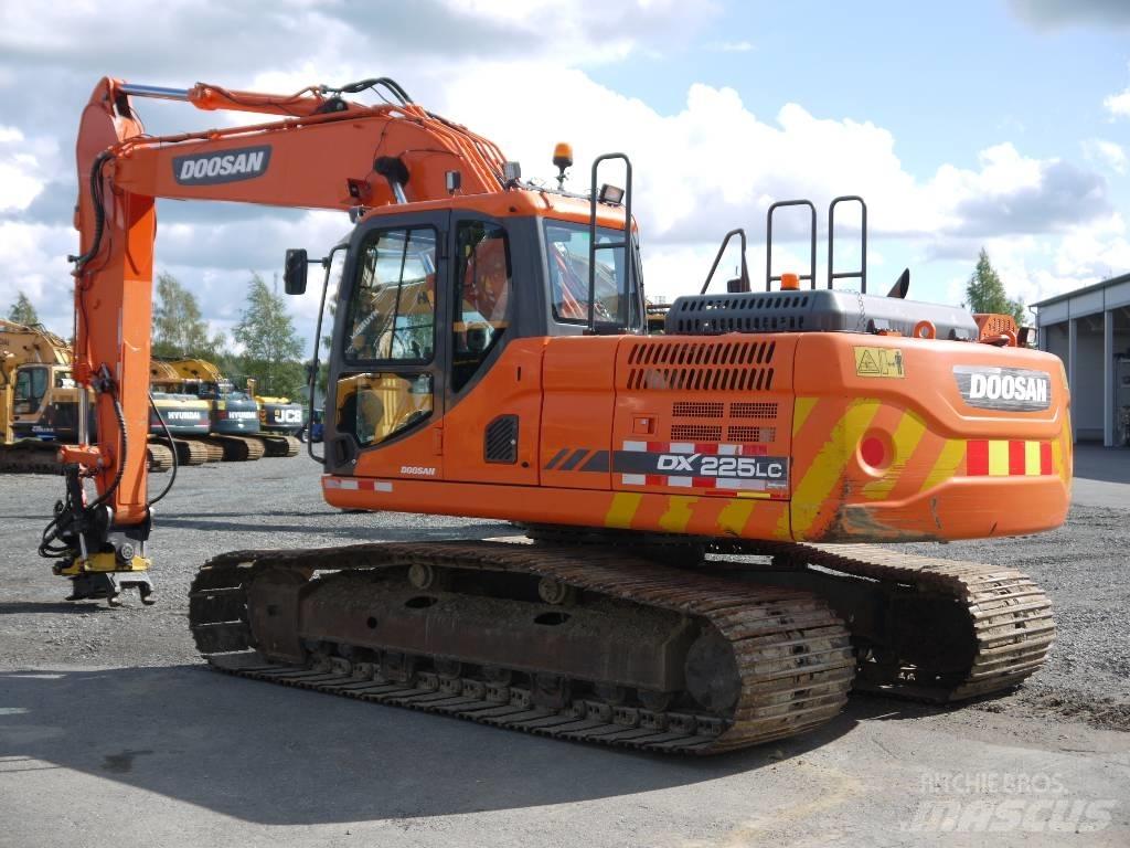 Doosan DX 225 LC-3 Rupsgraafmachines