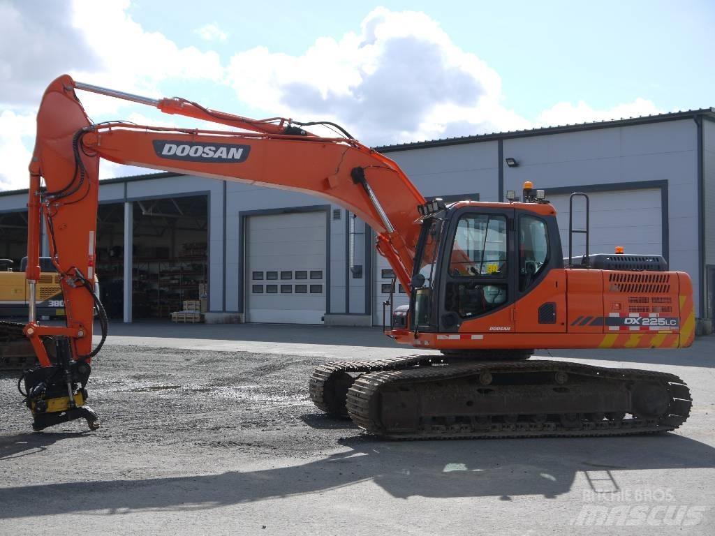 Doosan DX 225 LC-3 Rupsgraafmachines