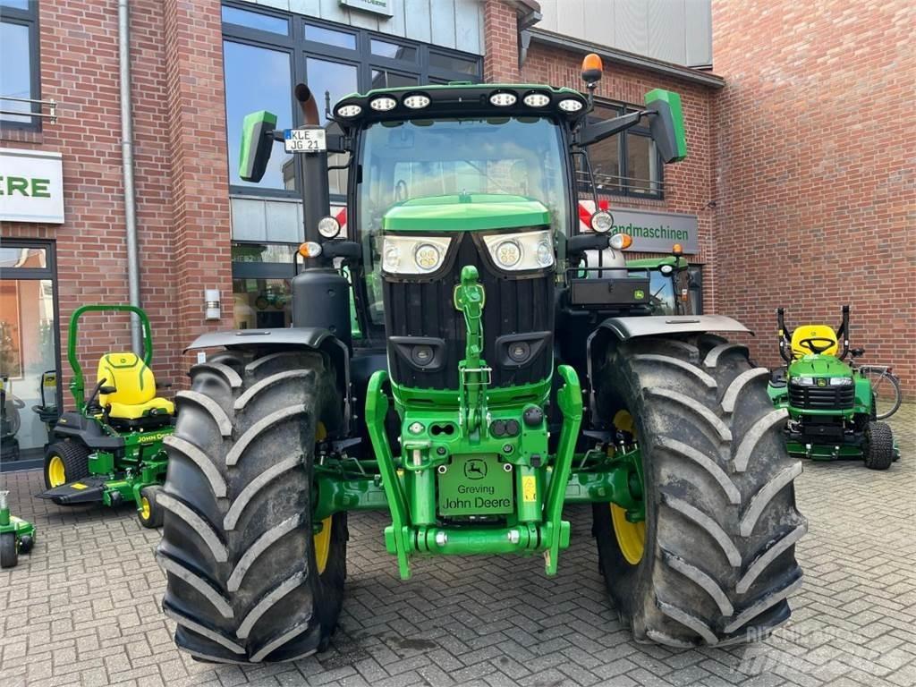 John Deere 6R215 Tractoren
