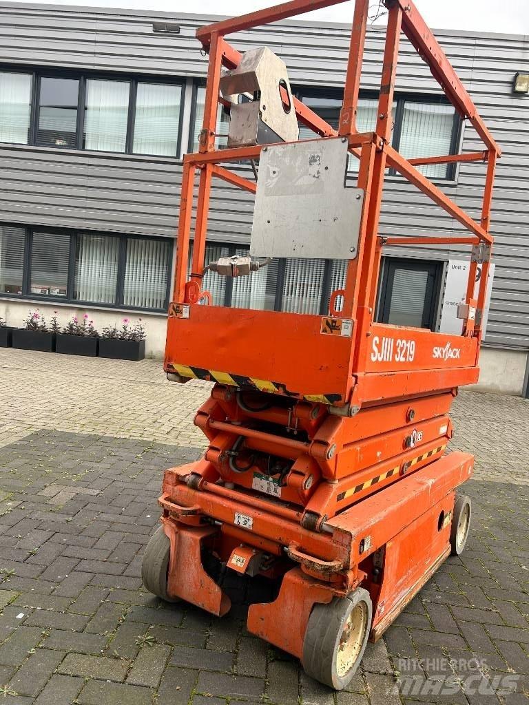 SkyJack SJ III 3219 Schaarhoogwerkers