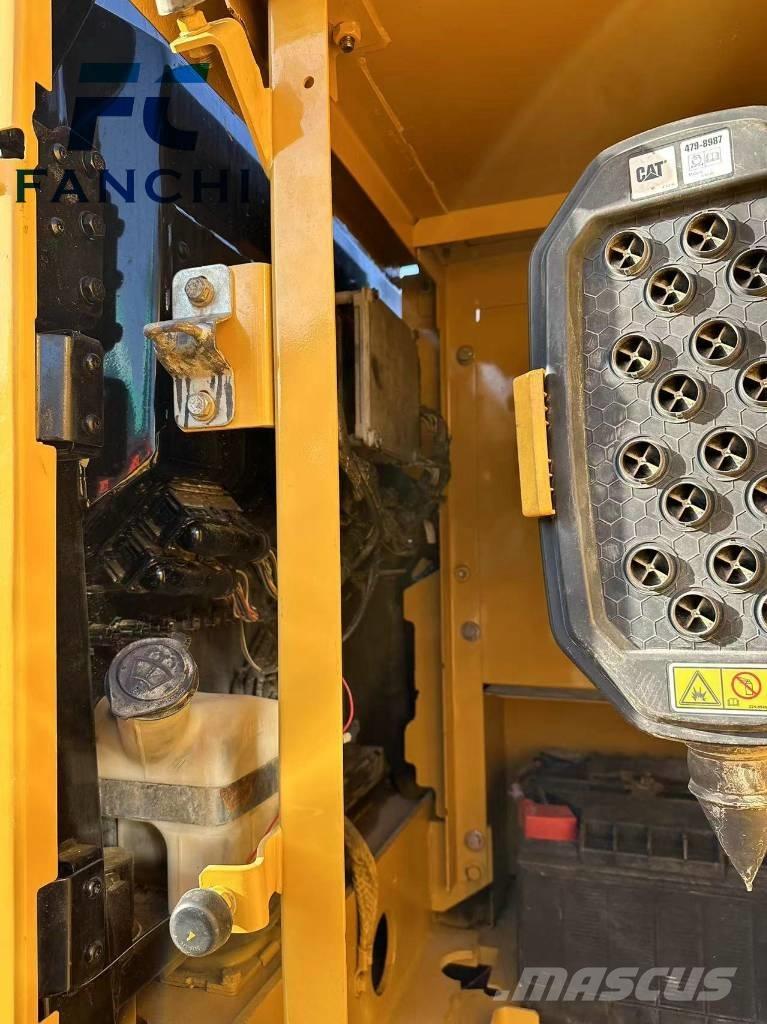 CAT 320 GC Rupsgraafmachines