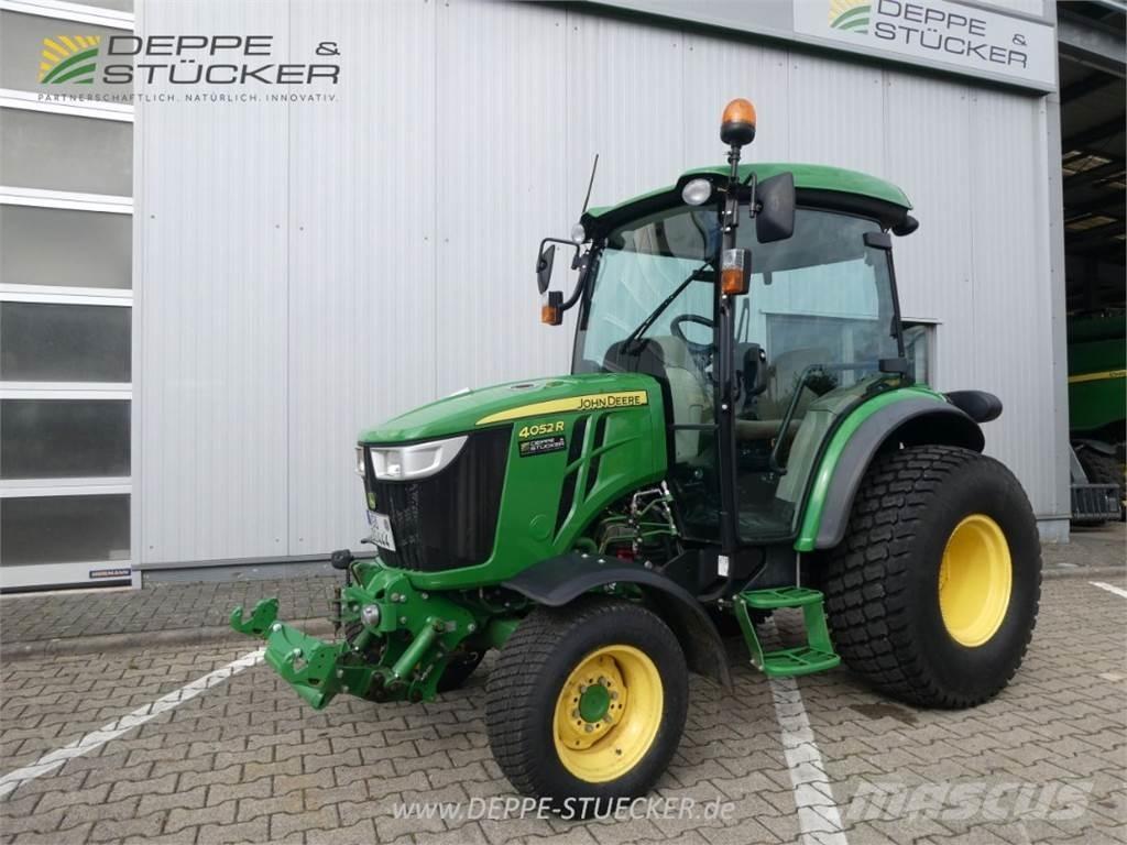John Deere 4052R Compacttrekkers