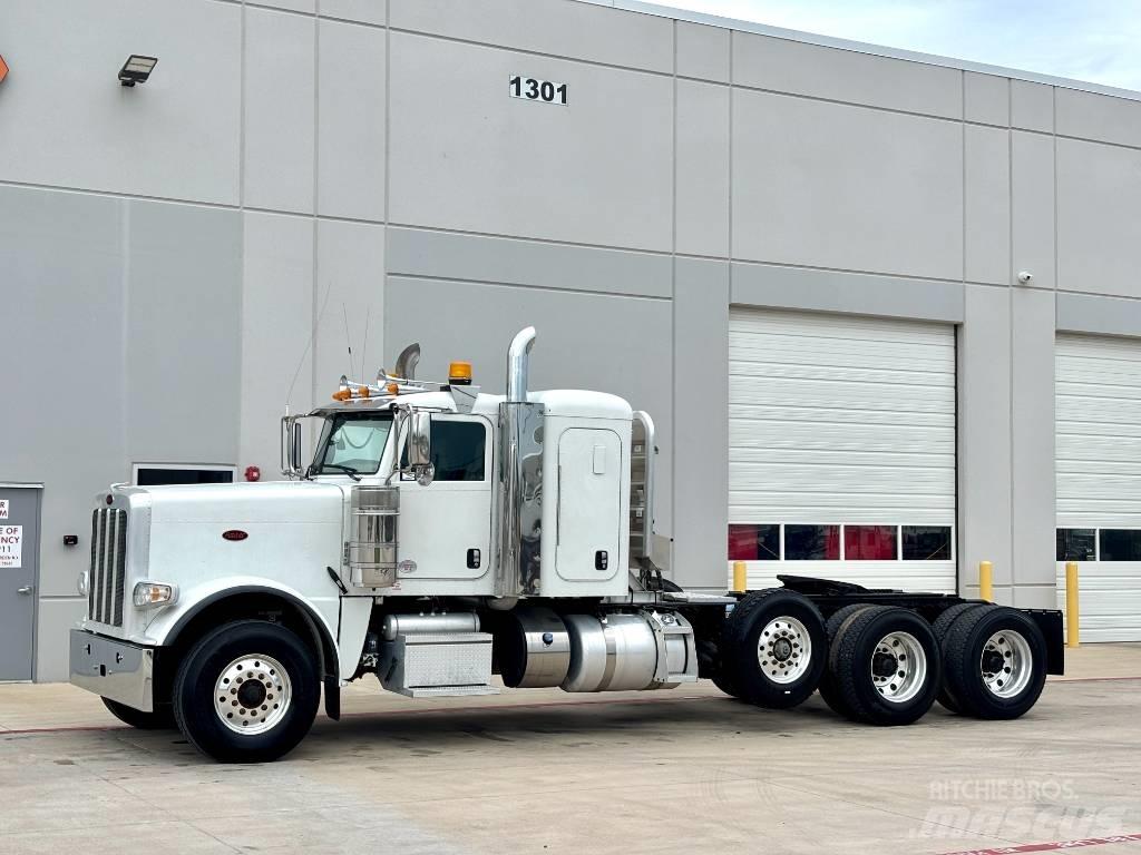 Peterbilt 389 Trekkers