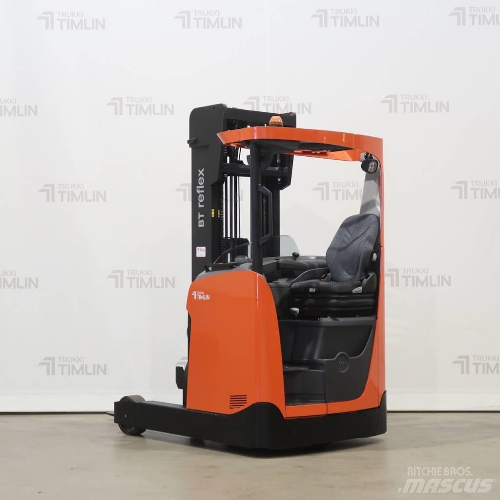 BT RRE160H Reachtruck voor hoog niveau