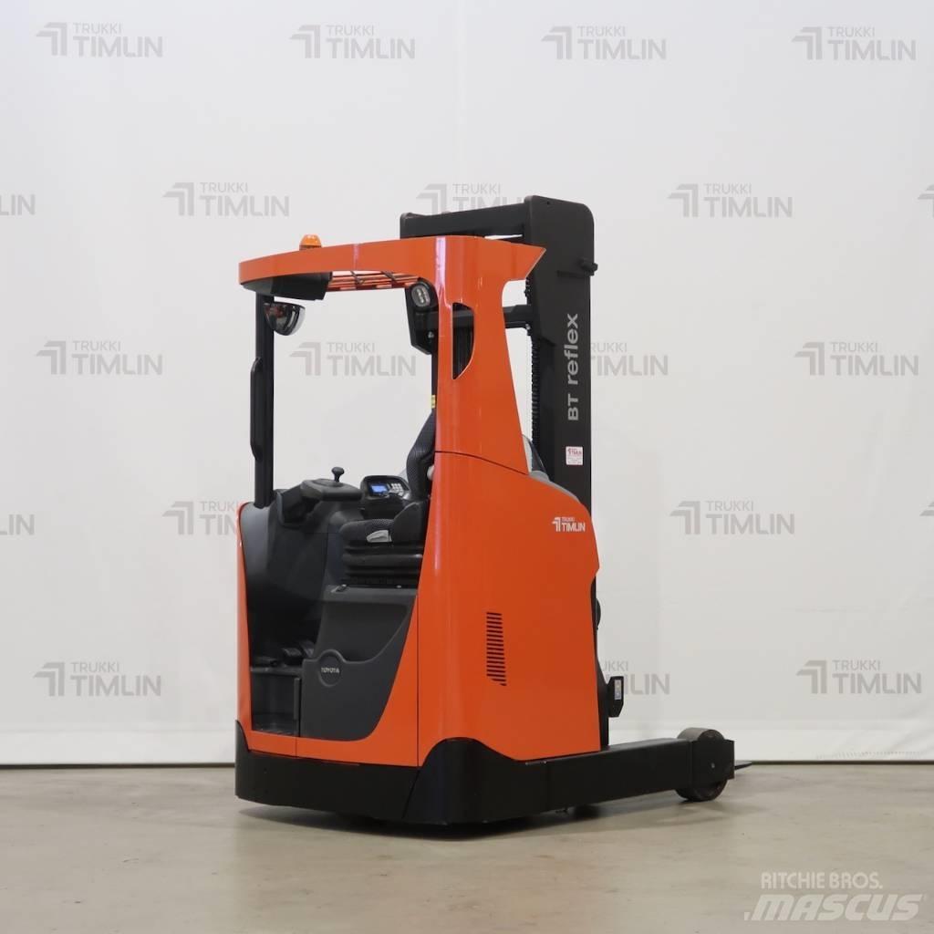 BT RRE160H Reachtruck voor hoog niveau